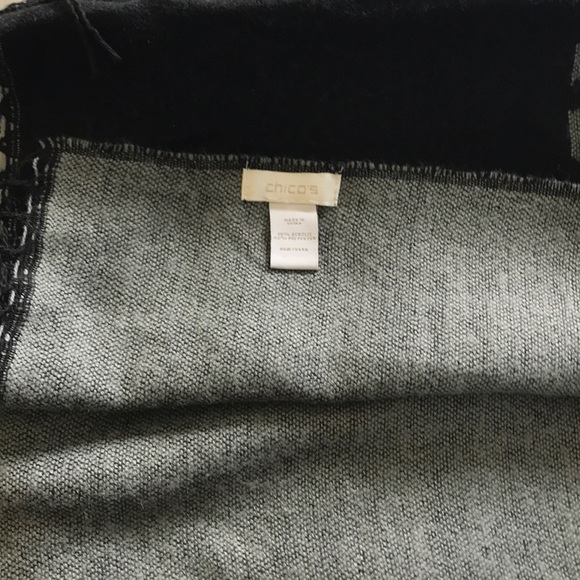 Chico’s Shawl - Picture 3 of 5